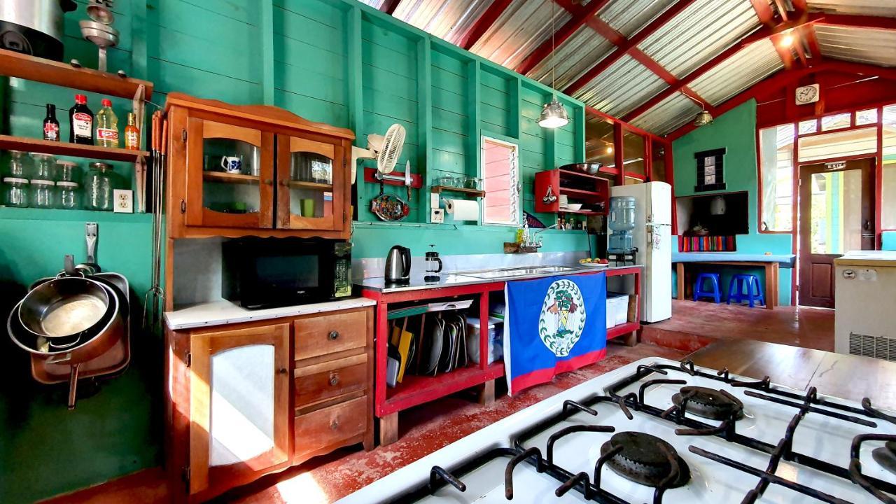 Lower Dover Jungle Lodge & Maya Ruins Unitedville Bagian luar foto