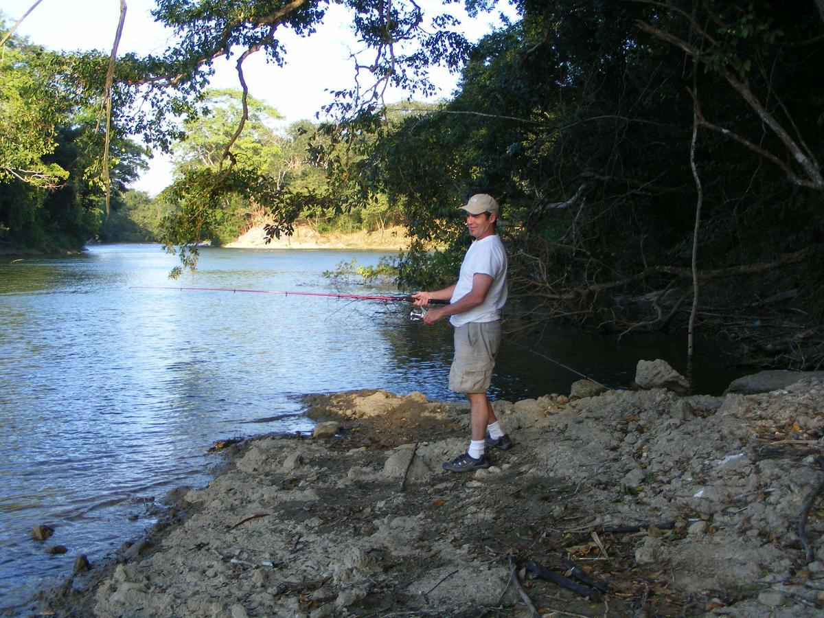 Lower Dover Jungle Lodge & Maya Ruins Unitedville Bagian luar foto